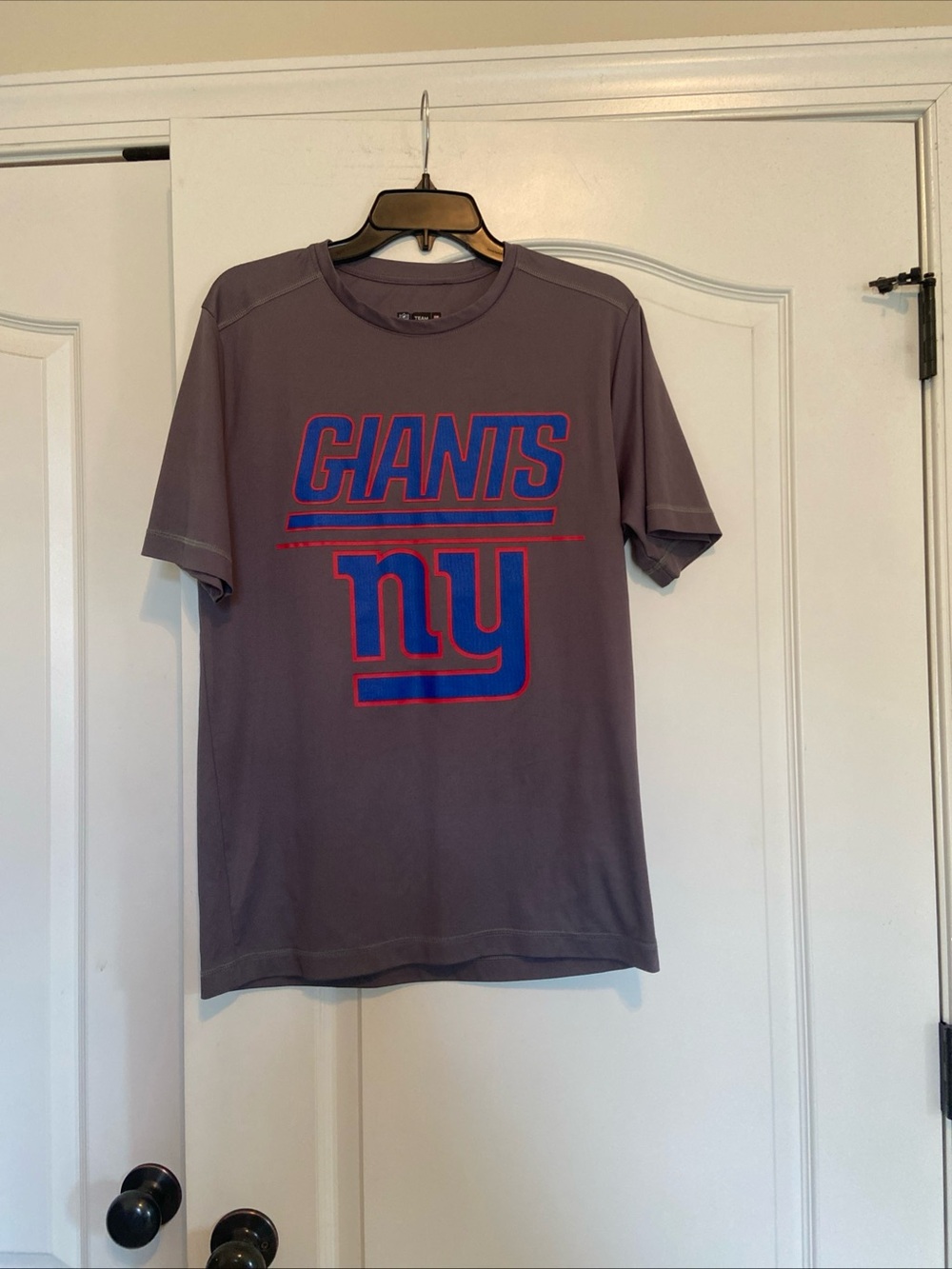 Team Apparel Gray Short-Sleeve Giants Tee with Blue and Red Print